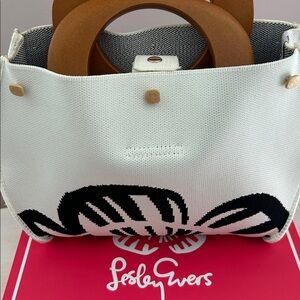 Lesley Evers Bonnie Bermuda Bag. Base + four color changes.